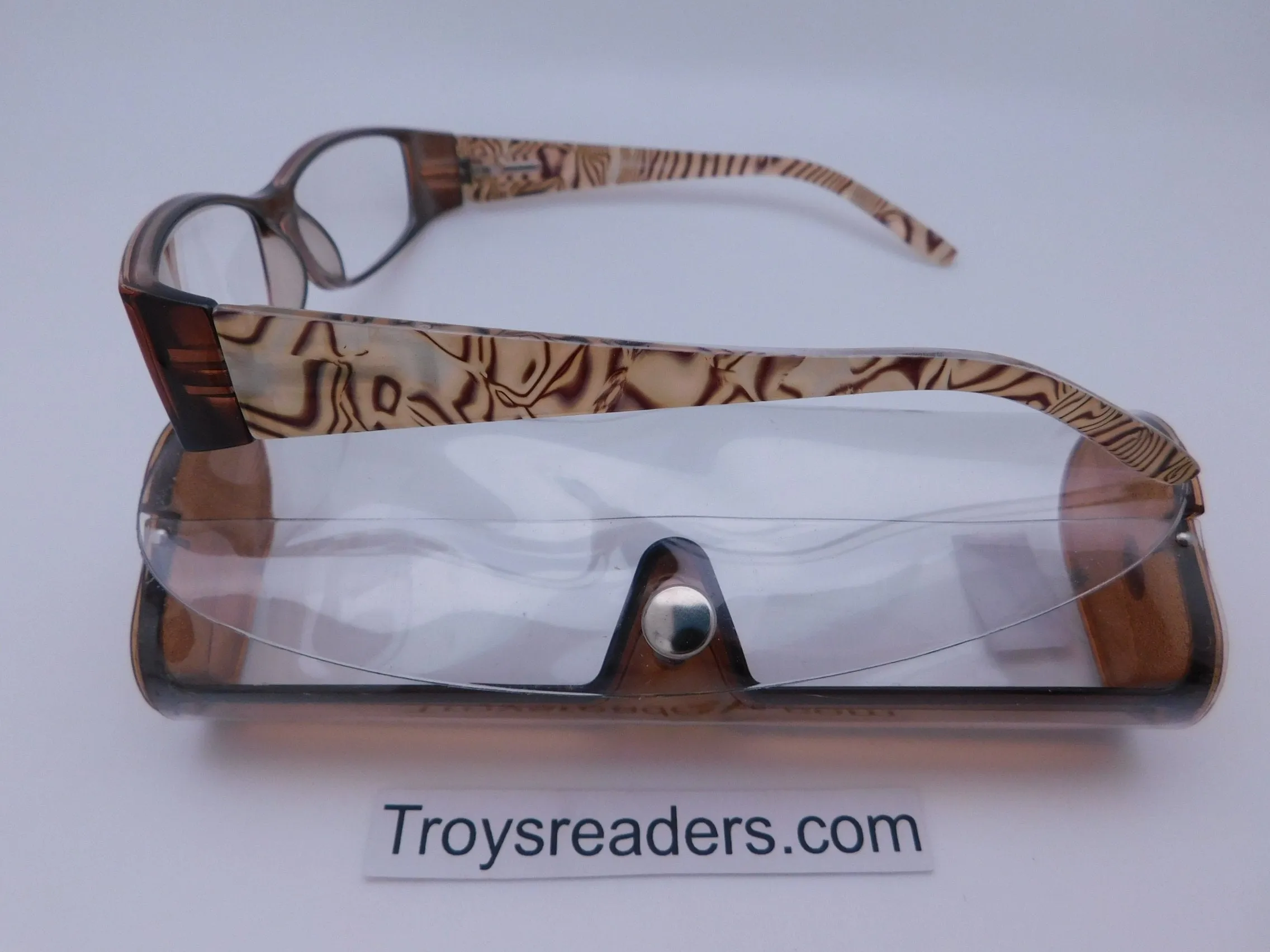 Beautiful Shell Readers With Case in Five Colors