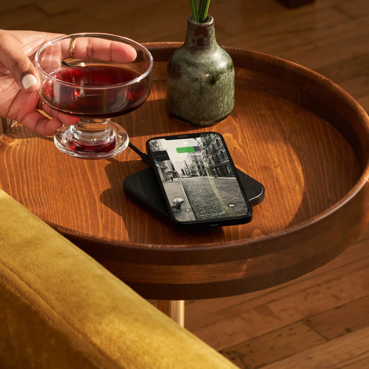 Courant Catch 1: Classics Wireless Phone Charger