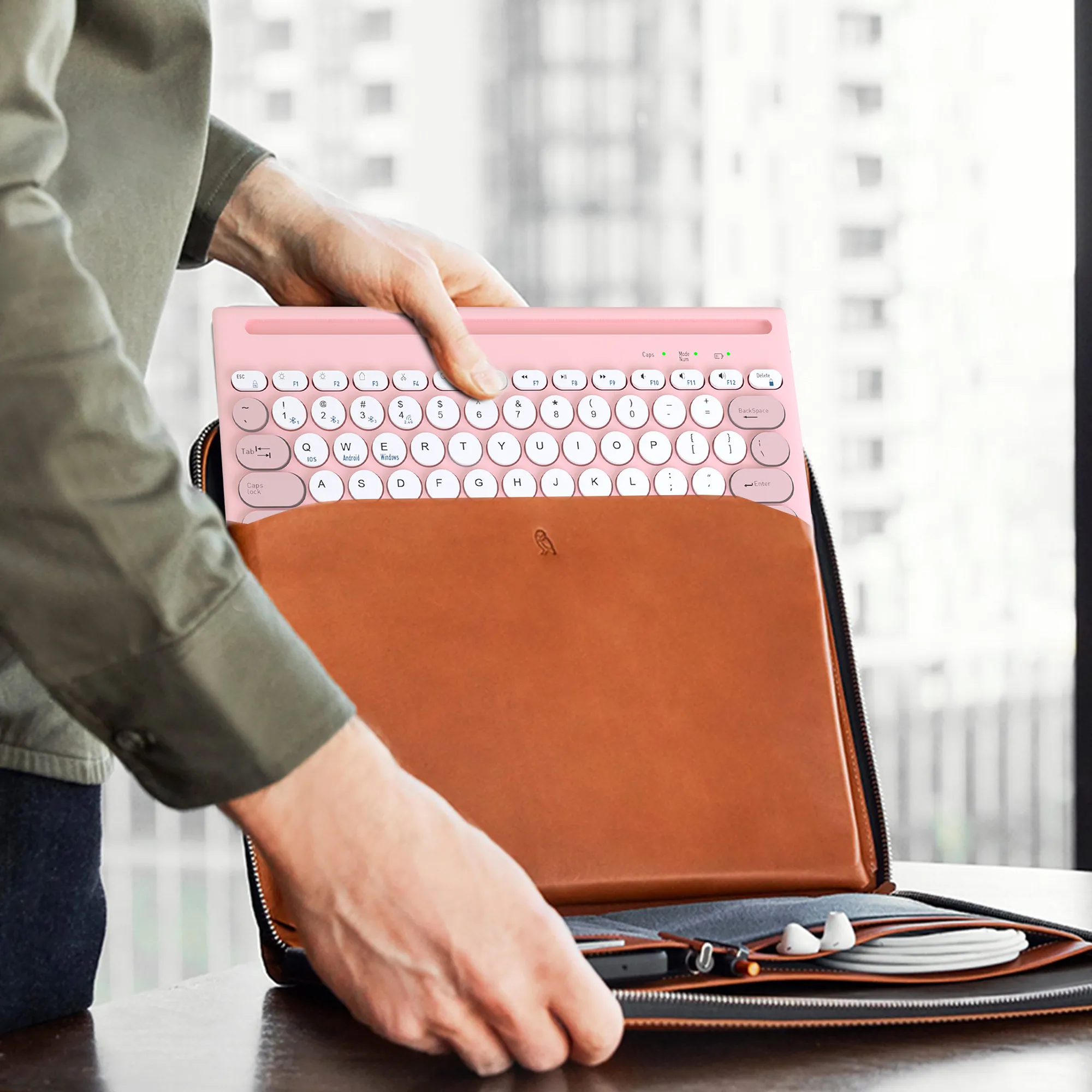 Mytrix Multi-Device Bluetooth Wireless Keyboard - Pink, with Easy-Switch for Up to 4 Devices, Laptop, Windows, Mac, Chrome OS, Android, iPadOS